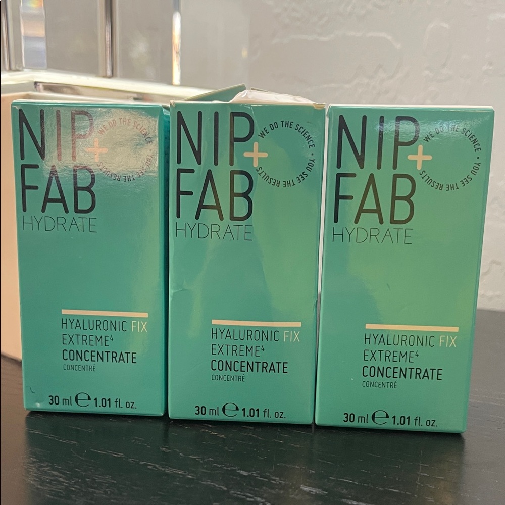 NIP+FAB Hyaluronic Fix Extreme4 Concentrate